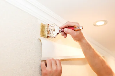 Pose de papier peint à Son — revêtements muraux et toiles de verre